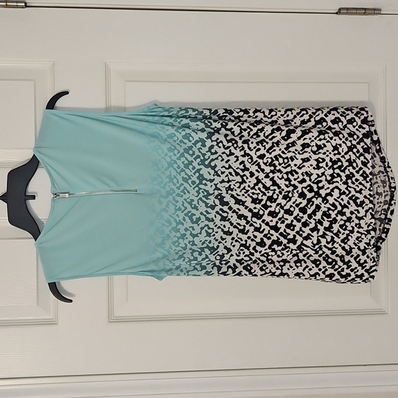 Calvin Klein Sleeveless Blue and Black Patterned Top - Picture 3 of 4